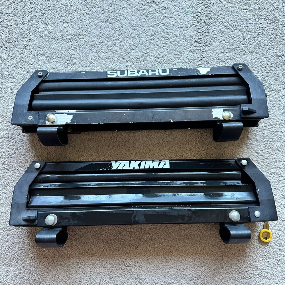 Yakima ButtonDown 4 Ski & Snowboard Racks w/ Key & Mounts (1 Subaru)